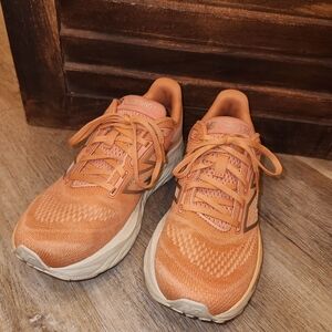 New Balance shoes style 880, size 7.5, copper/peach